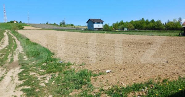 Teren de vanzare intravilan, 30 ari, Suceava