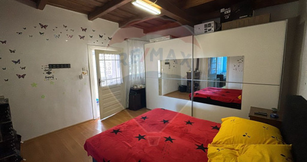 Casă cu 3 camere de v&acirc;nzare &icirc;n S&acirc;nnicolaul Rom&acirc;n