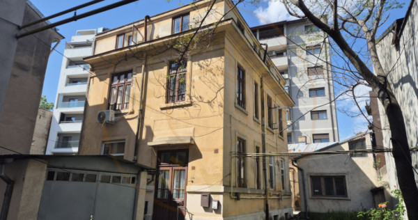 Apartament sic intr-un bloc vila interbelica