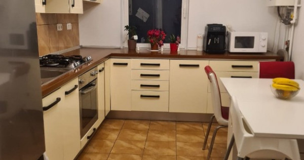 Moldovei, 3 camere, etaj 1, garaj sub bloc