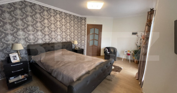 Casa de vanzare 5 camere, 195 mp, terasa inchisa, garaj curt