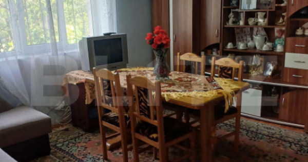 Casa de vanzare, 78 mp, recent renovata, zona Domnin