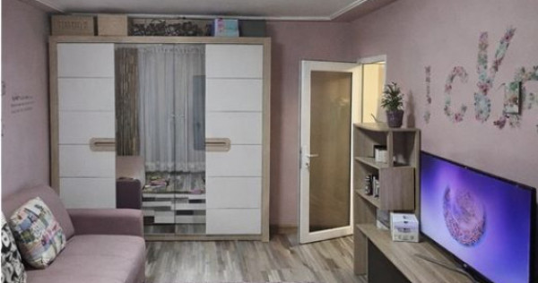 Apartament 2 camere decomandat ,renovat,87000 Euro