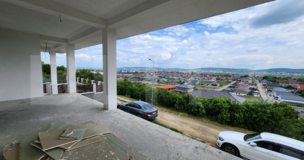 Casa pe un singur nivel, 180 mp, zona Nazna