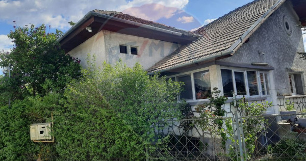 Casă langa Fagaras cu teren de 1836mp si parau in spatel...