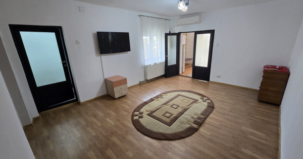 Casa cu garaj la curte Chitila - Colosseum Mall