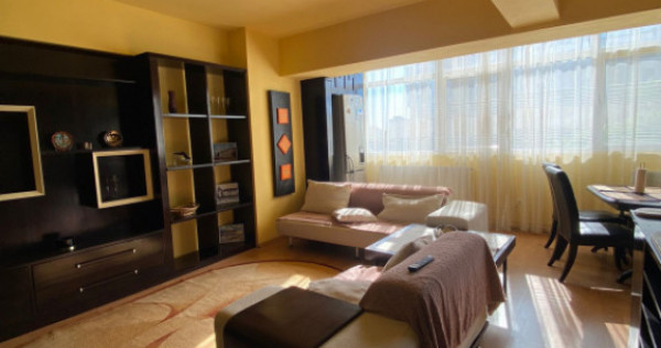 Apartament 3 camere, decomandat, 78 mp, zona Centru
