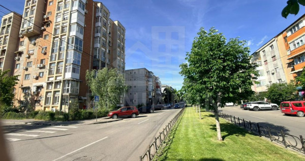 Apartament-Spatiu comercial parter 2 camere -intrare din ...