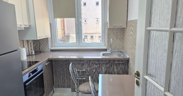 Inchiriez apartament 2 cam. Deva, , et 1, ultra. PRIMA INCHIRIERE