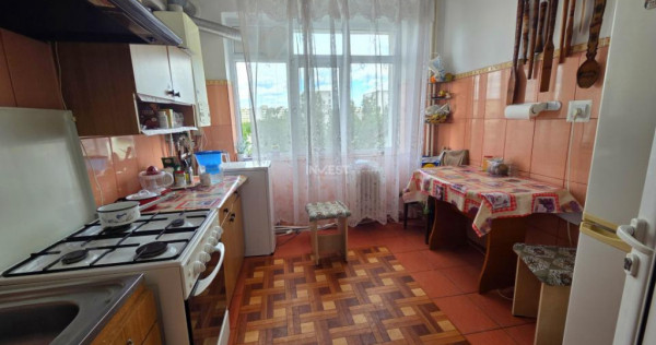 Apartament 3 camere-decomandat-etaj intermediar-Alexandru ce