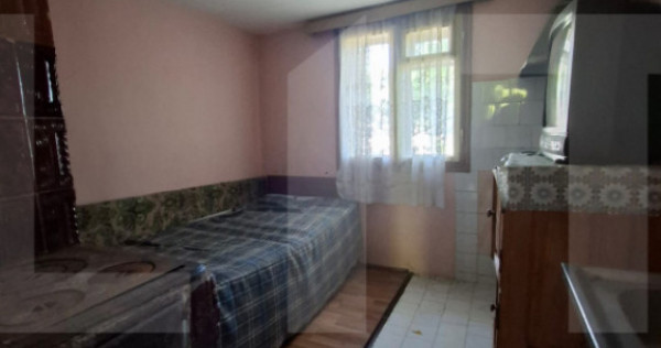 Casă bătr&acirc;nească cu teren 1335 mp &icirc;n zona Popa Șapcă