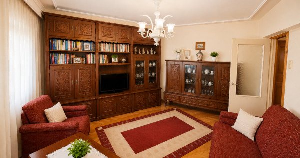 Apartament 3 camere U.Principatelor etaj2
