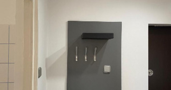 &Icirc;nchiriez garsonieră zona Cetate statia Flanco
