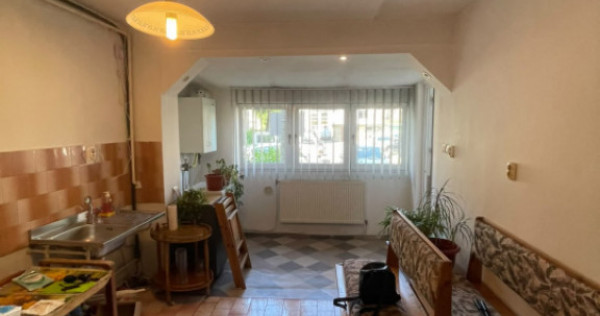 Apartament 2 camere, parter, 53 mp util, zona Republicii - A