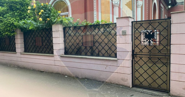 Vila de &icirc;nchiriat&ndash;Calea Moșilor /133 mp utili+60 Curt...