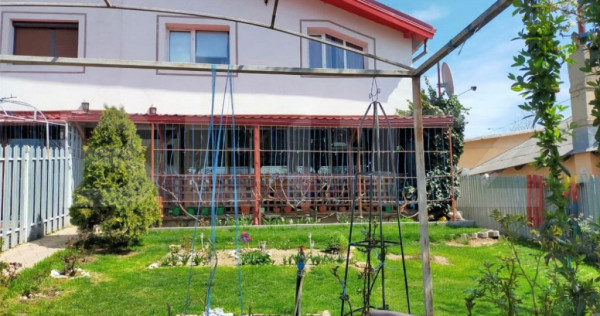 Casa tip dulpex de v&acirc;nzare, 250 mp, cartier Filesti