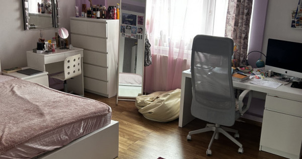 Vand apartament 4 camere l&acirc;ngă parcul Sebastian