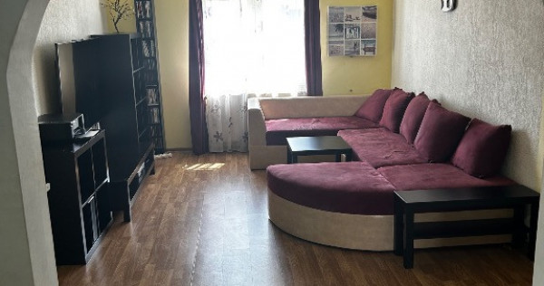 Vand apartament 4 camere l&acirc;ngă parcul Sebastian