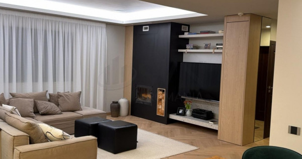 Casa individuala renovata teren 1000 mp panouri fotovolta...