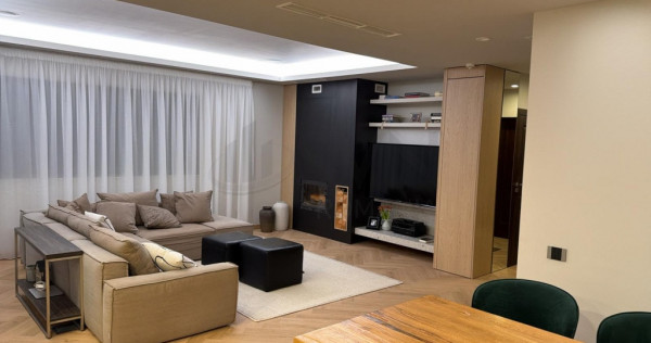 Casa individuala renovata teren 1000 mp panouri fotovolta...
