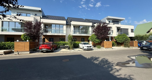 Vile Finalizate Exclusiviste Langa Lac l Complex Rezidential