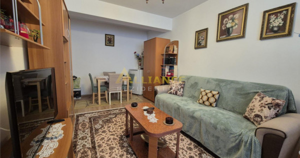 Apartament 2 camere - decomandat - curte