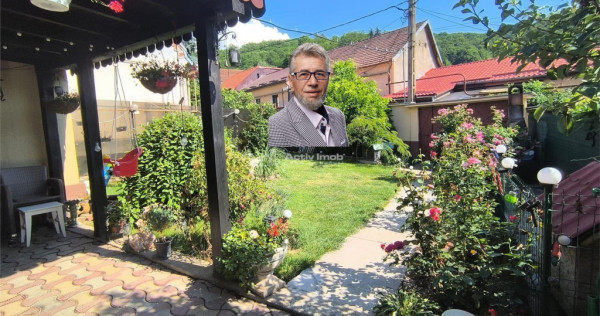 Resita Casa cocheta, P 1, Zona Muncitoresc, 135 mp, Comisio