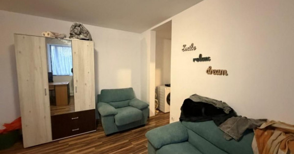 Apartament 3 camere et. 1 zona Cedonia