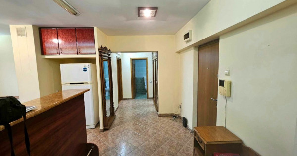 Apartament 3 camere , in Fundatie,INDEPENDENTEI