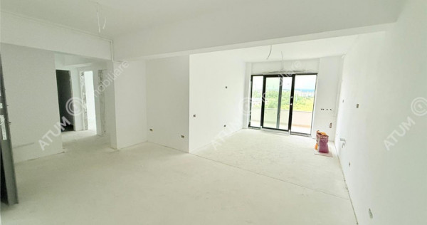 Apartament cu 3 camere si balcon in zona Calea Surii Mici di