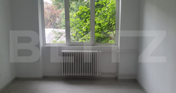 Apartament cu 3 camere, semidecomandat, renovat, nemobilat i