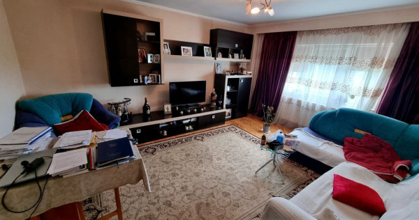 Tomis nord tav uri- apartament 3 camere decomandat 80 mp