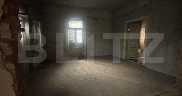 Casa de vanzare, 4 camere, 204 mp, 574 mp teren - Simleu Sil