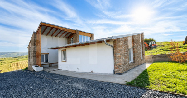Casa unica, panorama exceptionala, 1461 mp teren