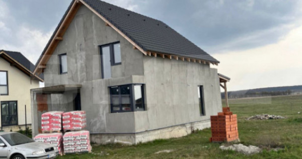 Casă de v&acirc;nzare Chiei, Casa se preda in stadiul de alb