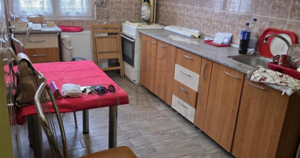 SAGULUI - ETAJ 2 - BLOC IZOLAT - 3 CAMERE - DEBARA - CENTRAL