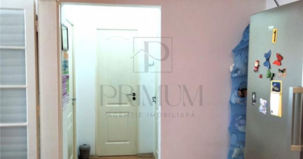 TORONTALULUI - ETAJ 6 - LIFT - 3 camere - decomandat - debar