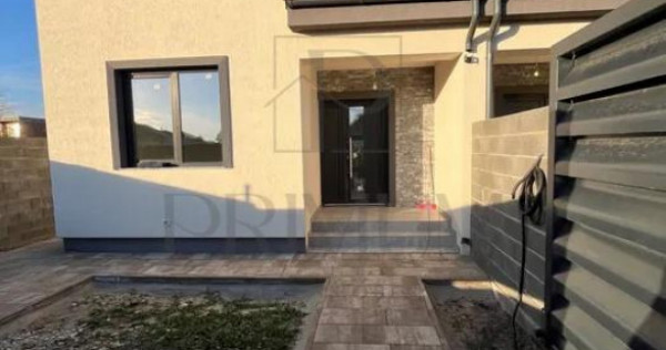 Duplex finalizat - bucatarie inchisa - dormitor la parter