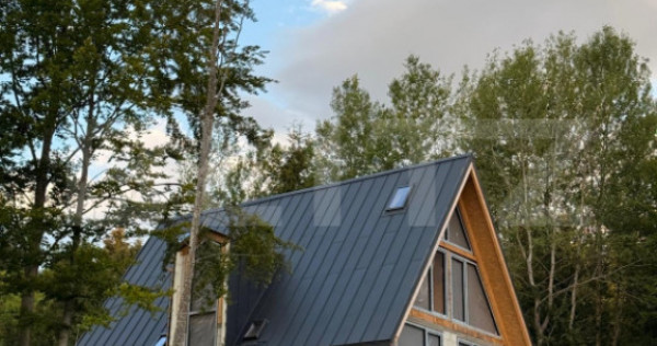 Cabană superbă 303 mp, 9 dormitoare &ndash; Colibița, ideală