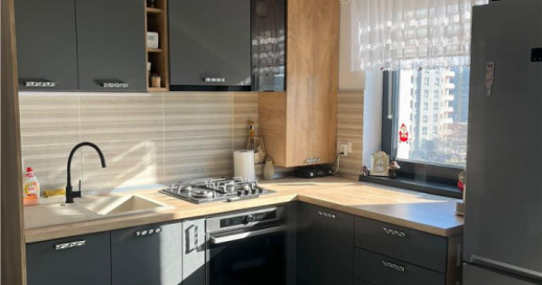 Apartament Lux prima cu loc de parcare subteran Tractoru Co