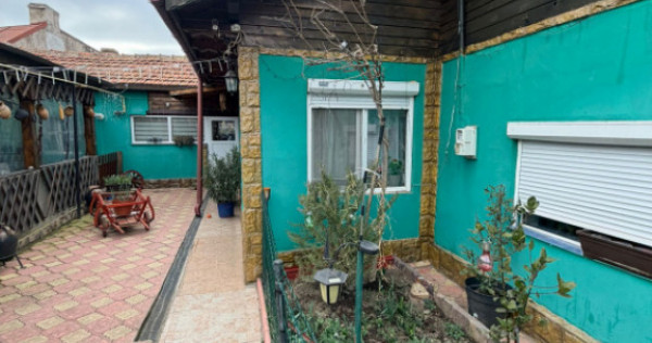 Casa de vanzare in zona Medeea - CET