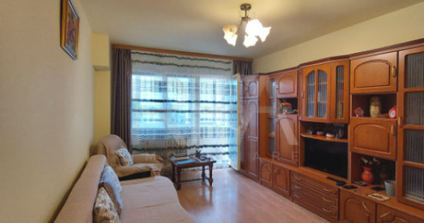 2 camere Vergului, et. 5, 52 mp, reabilitat