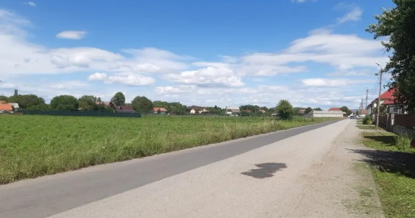 Teren intravilan construibil utilitati drum asfaltat central 2325mp