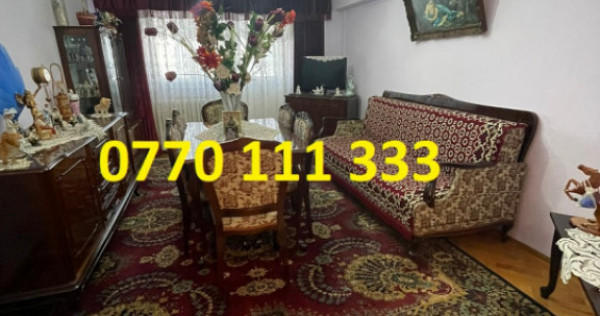 - Apartament 3 camere Calarasilor, suprafata totala 73mp