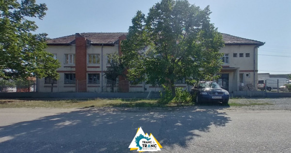 Clădire &icirc;mpunătoare de 540 mp pe 2 nivele &icirc;n S&acirc;nnicolau