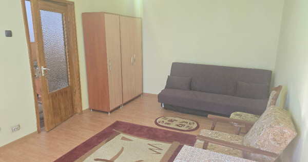 Inchiriez apartament 2 camere in Deva, zona Piata Centrala, decomandat