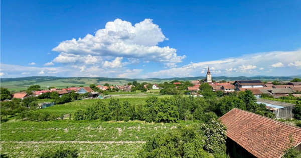 Apartament cu trei camere de renovat in Feldioara, Brasov