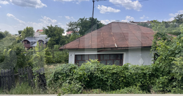 Teren cu potențial de construire | 648 mp | Stradă asfalta