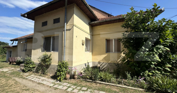 Casa de vanzare 131 mp, teren generos de 1.100 mp