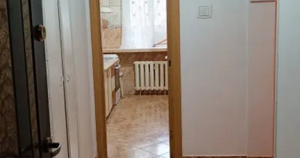 V&acirc;nd apartament 2 camere parter cf.1,Militari-Gorjului,metrou,piața